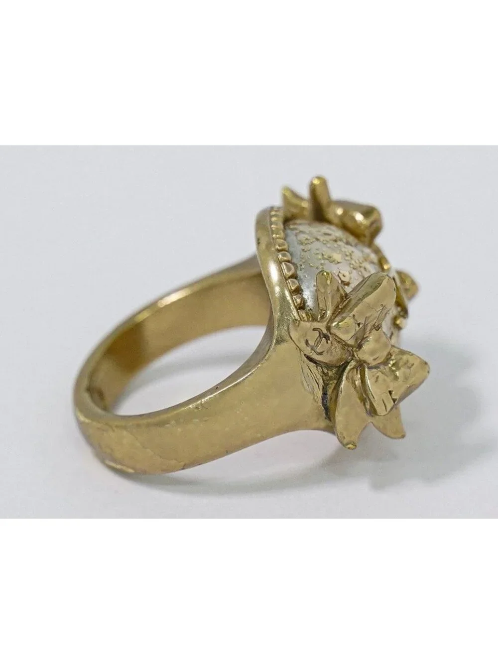 Chanel CC Logo Faux Pearl Ribbon Ring Gold Plated White
